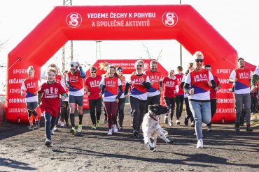 Sokolové a Česko běží pro Ukrajinu. Přidali se herci, zpěváci, běžci i olympionici.